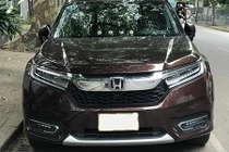 Cận cảnh Honda Avancier "hàng hiếm" trên phố Hà Nội 