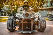 Siêu môtô Honda CBR1000RR độ 4 bánh độc nhất Việt Nam