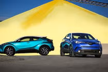 Toyota C-HR 2019 chốt giá 494 triệu tại Mỹ "đấu" Mazda CX-3