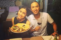 Tăng Thanh Hà cùng ông xã đi ăn uống hẹn hò với hội bạn thân