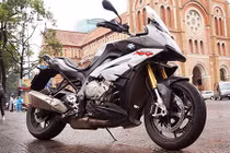 BMW S1000XR chính hãng giá hơn 700 triệu tại VN