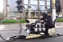 Siêu môtô TMC Dumont động cơ máy bay độc nhất thế giới 