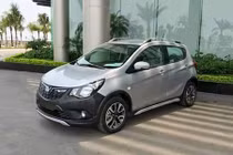 Xe giá rẻ VinFast Fadil lần đầu lăn bánh trên phố Việt