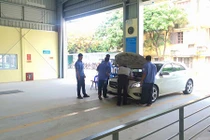 Đình chỉ một dây chuyền đăng kiểm xe ôtô tại Hà Nội