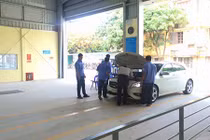 Đình chỉ một dây chuyền đăng kiểm xe ôtô tại Hà Nội