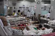 Quá tải, bệnh nhân phải chờ mổ 12 tiếng ở Bệnh viện Chợ Rẫy