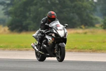 Thần gió Suzuki Hayabusa drift với tốc độ 300km/h