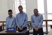 Hai bé gái 15 tuổi bị giam lỏng để mua vui cho đàn ông ở Hà Nội