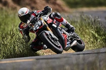 Siêu phẩm môtô Ducati Streetfighter V4 mới lộ diện 