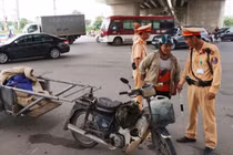 Hà Nội sẽ đo kiểm tra khí thải, thu hồi xe cũ và đổi mới