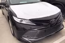 Toyota Camry 2019 “cập bến” Việt Nam, giá 1,6 tỷ?