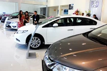 Hàng loạt xe ôtô mới lại "đại hạ giá" ở Việt Nam 