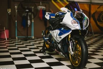 Bản độ siêu môtô BMW HP5 "khủng" trong từng chi tiết