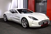 Aston Martin One-77 trắng 'tinh khôi” bản giới hạn siêu độc