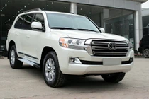 Toyota Land Cruiser 2016 giá 5,5 tỷ đồng tại Hà Nội