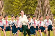 Ngưỡng mộ 2 sao Việt nổi tiếng nhận nhiều con nuôi nhất showbiz Việt hiện nay