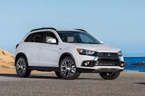 Top xe ôtô SUV cỡ nhỏ an toàn nhất năm 2017