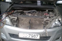 Két nước xe ôtô thủng nên hàn lại hay thay mới?