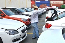 Hàng trăm ôtô BMW sau một năm "phơi nắng" giờ ra sao?