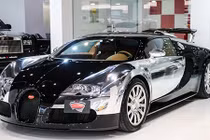 Ngắm Bugatti Veyron chrome giá 1,29 triệu USD tại Dubai