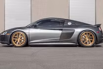 Siêu xe Audi R8 phá kỷ lục drag của Bugatti Veyron