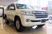 Cận cảnh Toyota Land Cruiser 2019 giá 3,99 tỷ tại Việt Nam