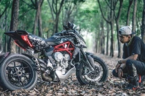 "Hàng hiếm" MV Agusta Rivale 800 giá 670 triệu tại VN