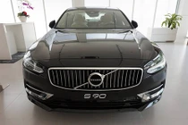 Cận cảnh sedan hạng sang Volvo S90 giá hơn 2 tỷ tại VN