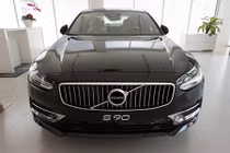 Cận cảnh sedan hạng sang Volvo S90 giá hơn 2 tỷ tại VN