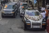 Dàn "xế hộp" hơn 90 tỷ tại đám cưới con gái Minh Nhựa 