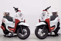 Cận cảnh xe ga Honda Scoopy Hello Kitty gần 90 triệu tại Việt Nam
