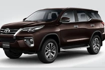 Toyota Fortuner 2017 mới "nhá hàng" tại Thái Lan