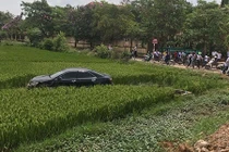 Ảnh hiện trường kinh hoàng xe Camry tông chết 3 nam sinh