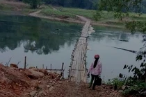 Lật thuyền trên đường tới trường, học sinh lớp 6 mất tích