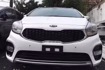 Kia Rondo 2017 bất ngờ "lộ hàng" tại Việt Nam