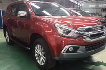 "Chạm mặt" Isuzu Mu-X mới giá 820 triệu tại Việt Nam