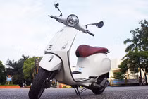 Trải nghiệm Vespa Primavera 125 ABS giá 73,5 triệu tại VN