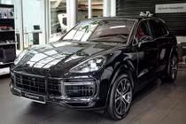Porsche Cayenne Turbo mới hơn 9 tỷ đồng tại Việt Nam