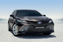 Toyota Camry Hybrid 2019 "tái xuất" tại châu Âu sau 14 năm 