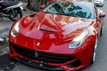 Xem “siêu ngựa” Ferrari F12 tại Việt Nam vật vã vào chuồng 
