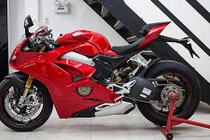 Cận cảnh Ducati Panigale V4 S giá 1,6 tỷ tại Việt Nam