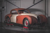 Xe "đồng nát" Jaguar XK120 dự kiến bán tới 3 tỷ đồng