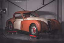 Xe "đồng nát" Jaguar XK120 dự kiến bán tới 3 tỷ đồng