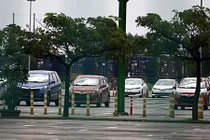 Ôtô nhập khẩu về Việt Nam bất ngờ giảm mạnh 