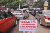 Quá tải đăng kiểm ôtô ngày cuối năm Đinh Dậu 2017