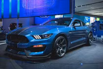 “Gã cơ bắp” Shelby GT350R Mustang cực mạnh của Ford