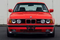 "Soi" BMW M5 đời 1991 như mới, giá chỉ 127 triệu đồng 