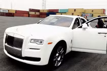 Rolls-Royce Ghost giá 42 tỷ đồng "cập bến" Việt Nam 