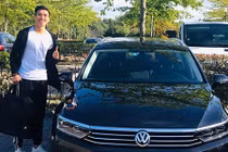 "Soi" xe Volkswagen Passat tiền tỷ ở Hà Lan của Văn Hậu 