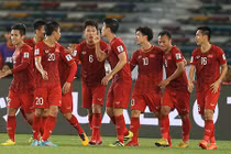 Video: Tuyển thủ Việt Nam ăn mừng cực “nhiệt” trong phòng thay đồ